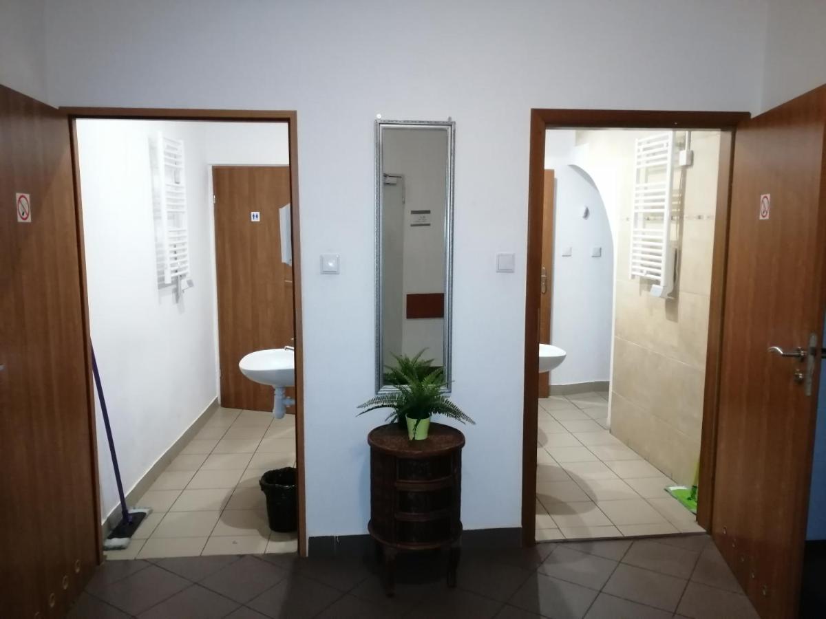 Hostel Gliwice Centrum Parking 外观 照片